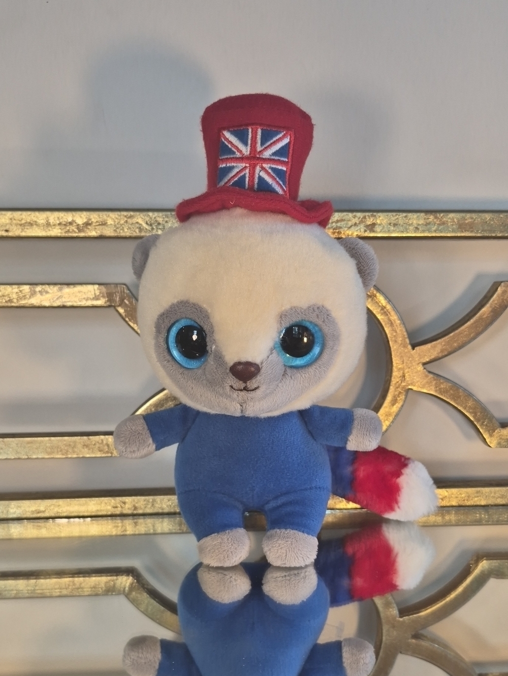 Yoohoo Union Jack Hat Plush -Bush Baby Collectible-Aurora World, 7",Cream + Blue